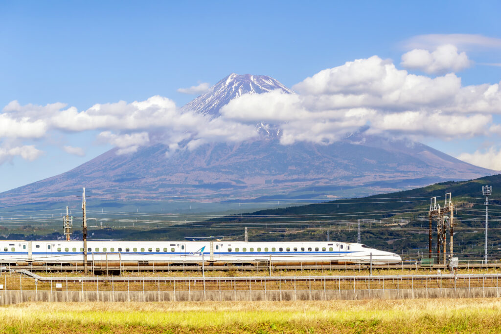 新幹線にキャリーケースを持ち込む場合はどうすればいい？まとめ！