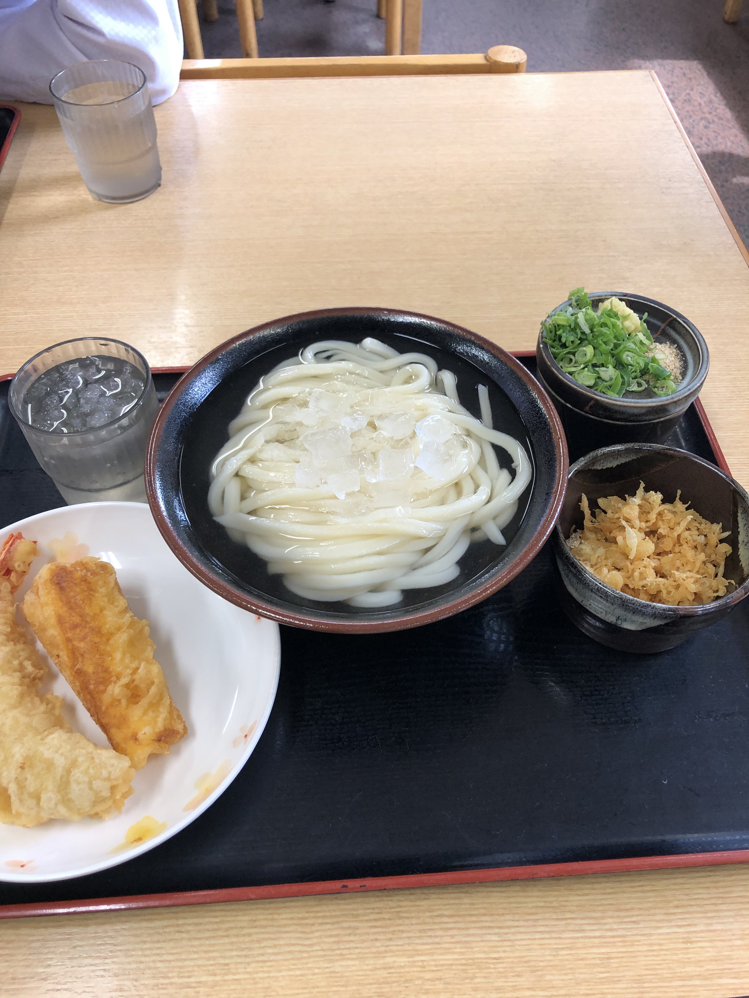 2019年10月1日に坂出市「讃岐うどん やなぎ屋 西大浜店」で撮影した写真