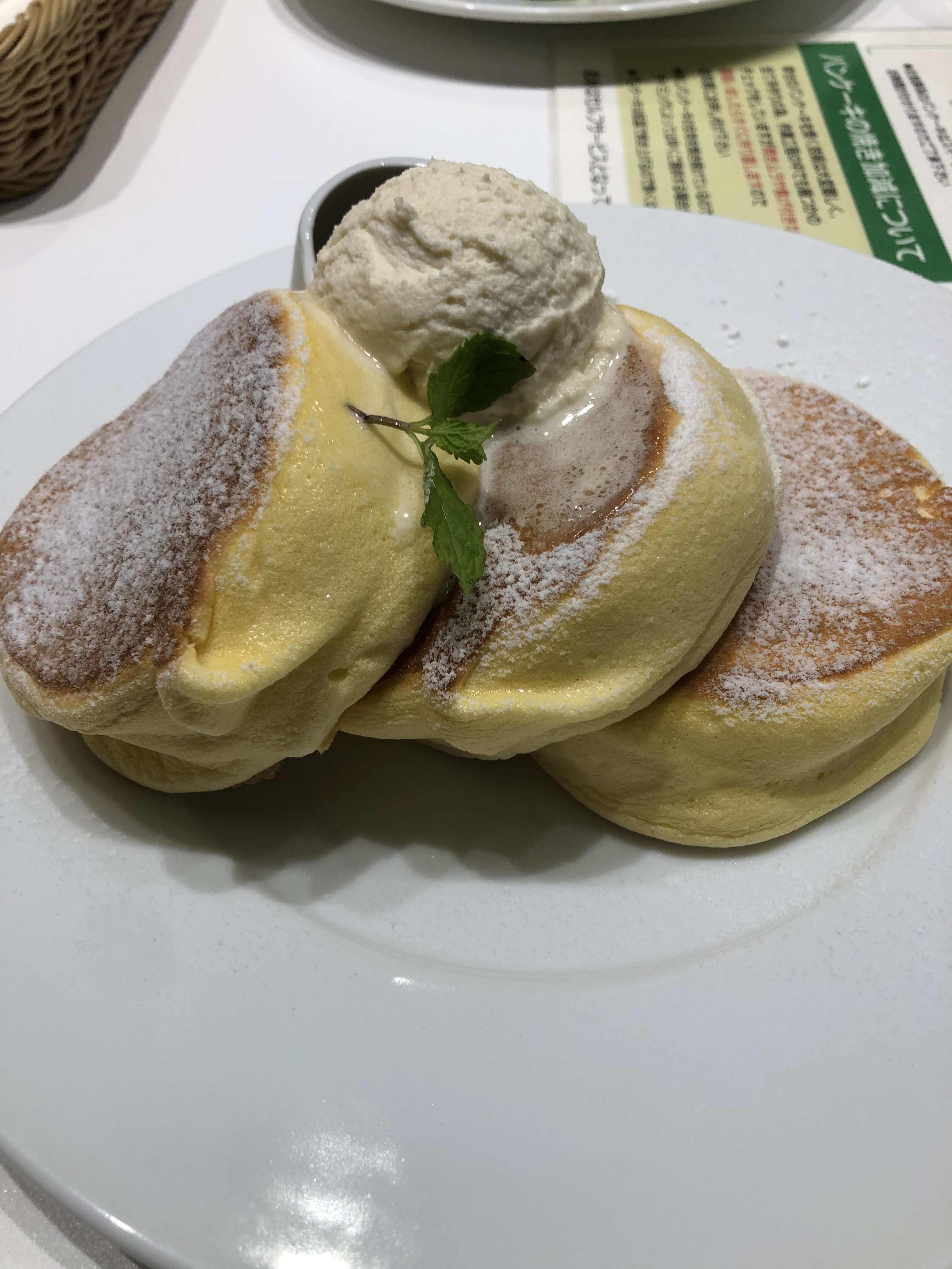2021年6月28日に渋谷区「幸せのパンケーキ 表参道店」で撮影した写真