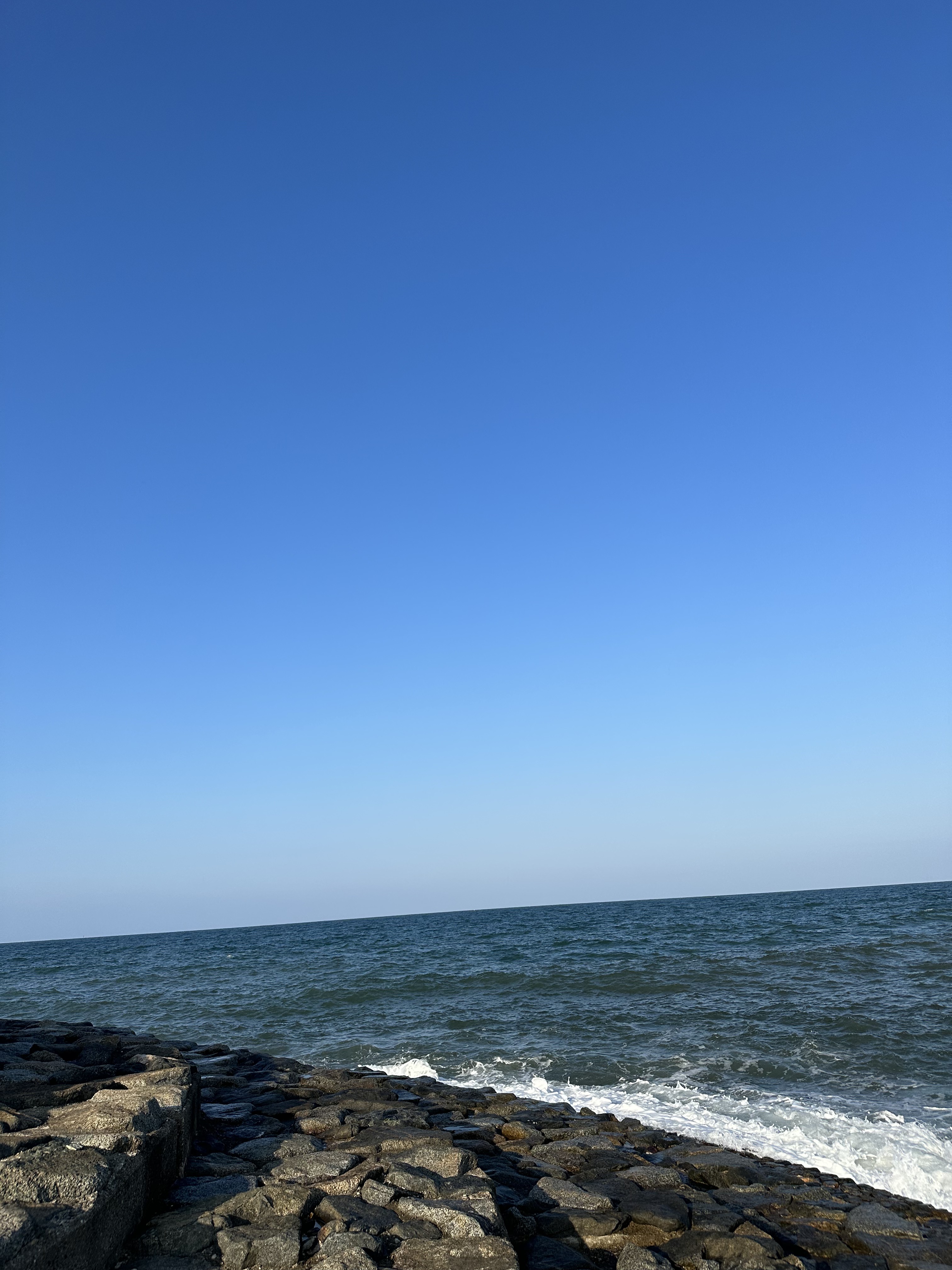 2023年11月5日に射水市「海老江海浜公園（黄色灯台）」で撮影した写真