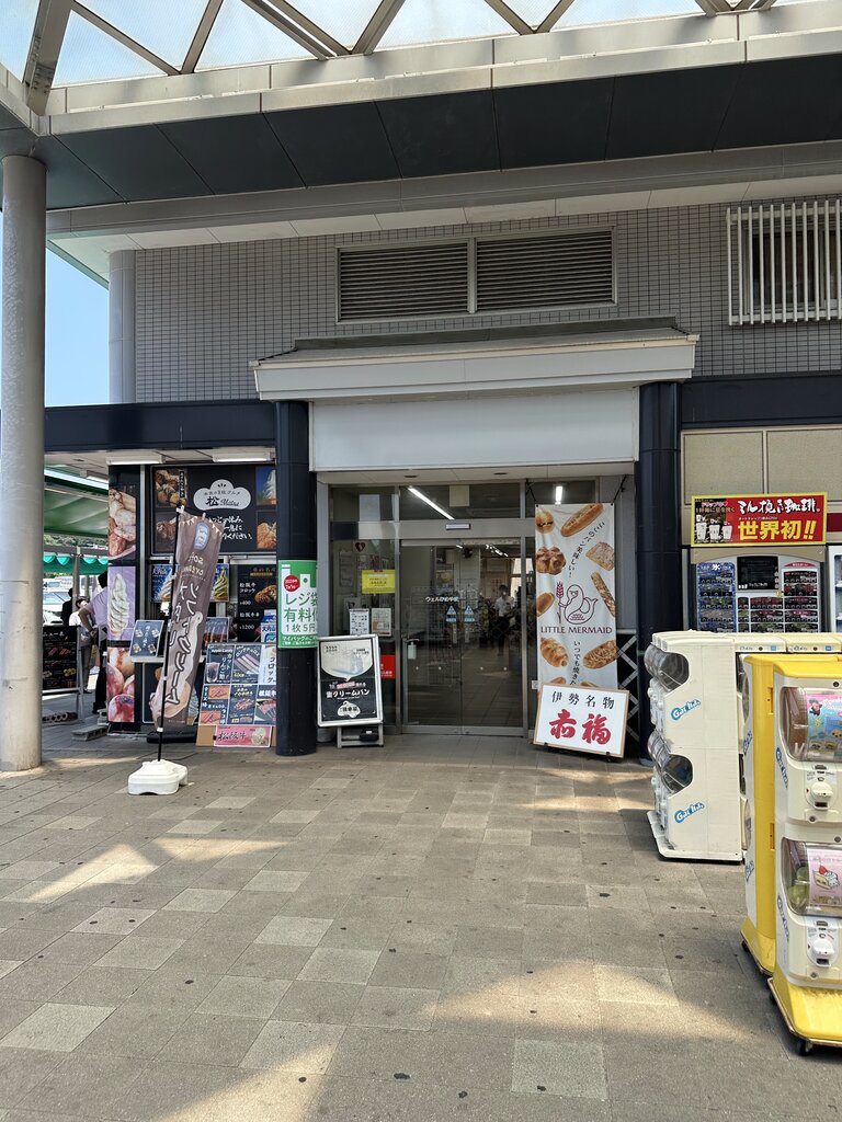 トイレ側の入り口の様子です。