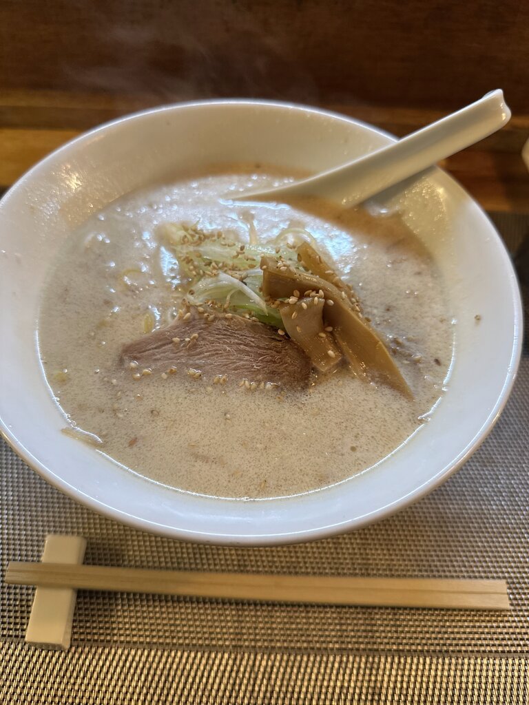 麺屋じゅげむの味噌ラーメン。クリーミーな味噌スープで非常においしかったです。